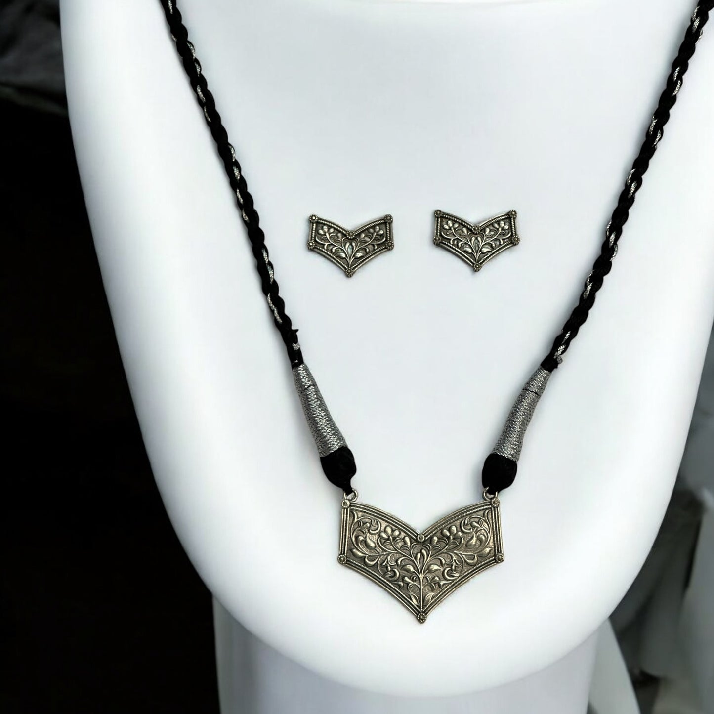 Silver Look-Alike Handmade Combo Set with Earrings and Ring – intricately designed silver-tone necklace with matching earrings. Perfect for ethnic and boho outfits.